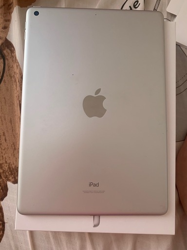 iPad第9世代Wi-Fiモデル　64GB 10.2イン チバッテリー100%