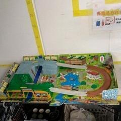 0926-037 きかんしゃトーマス おでかけ立体マップ