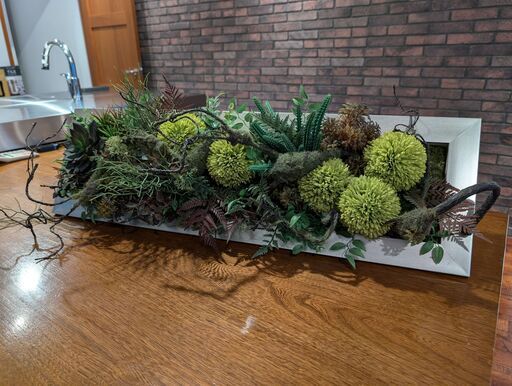 フェイクグリーン　ウォールグリーン　多肉植物アレンジメント