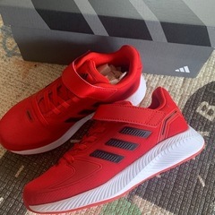 新品　adidas スニーカー　19cm