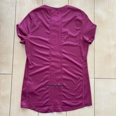 Reebok スポーツシャツの画像