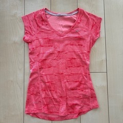 ナイキ　シャツ