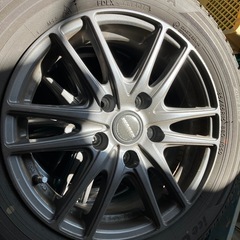 スタッドレスタイヤ　ホイール付の画像