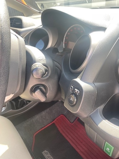 【5.2万キロ】 　ホンダ　フィット　禁煙車
