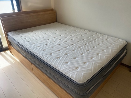 福岡市内配達無料　ニトリ　ダブルベッドマットレスフレームセット