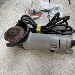 美品　
マキタmakita 100mm ジスクグラインダ 9500の画像