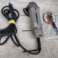 美品　
マキタmakita 100mm ジスクグラインダ 9500