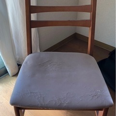 食卓テーブル（いす二つ付き)の画像