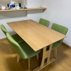 ダイニングテーブル