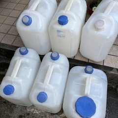 ポリタンク差し上げますの画像