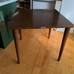 カリモク　食事テーブル