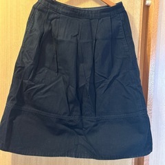 UNIQLO 黒デニムスカート