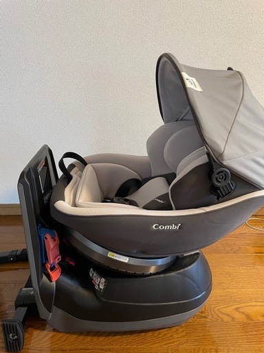 取引中　コンビ　チャイルドシート　クルムーヴエッグショック　シートベルトタイプ　