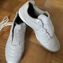 umbro トレーニングシューズ　27.5cm