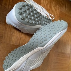 umbro トレーニングシューズ　27.5cmの画像
