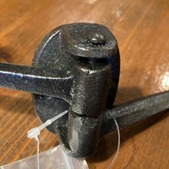 鋳物？　壁掛け　フック　　新品未使用の画像