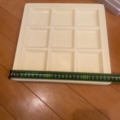 お皿の画像