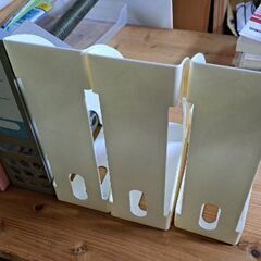 いろいろブックエンドの画像