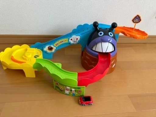 アンパンマン ミュージアムシリーズ GOGOミニカー わくわく冒険ドライブ とびだせ!バイキンじょう
