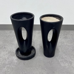 オシャレな形の植木鉢 ２個セット 陶器 観葉植物 黒 鉢植え ガーデニング　の画像
