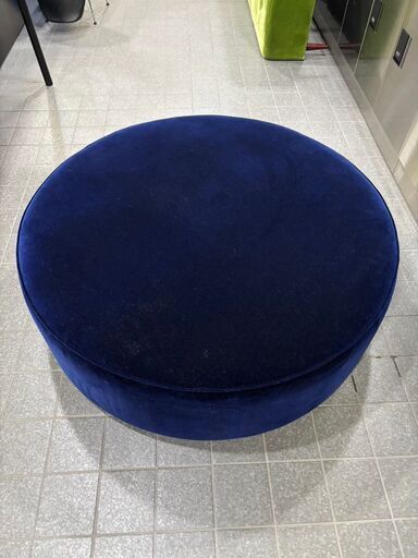 Navy Blue ベルベット生地のオットマン 紺色