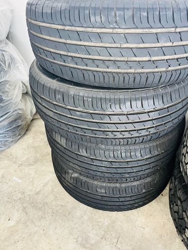 値下げしました タイヤ4本セット 215/60R16