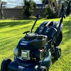 
エンジン芝刈機の画像