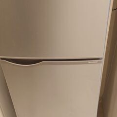 一人暮らし用冷蔵庫　SJ-H12B-S 2017年4月から使用
