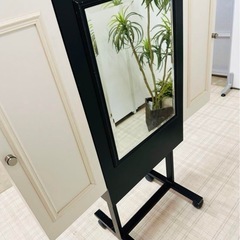 鍵収納、キャビネット ミラー付きの画像