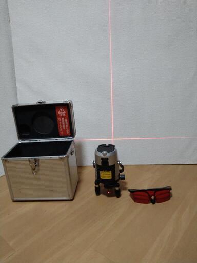 レーザー墨出器