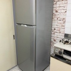 日立冷蔵庫230L「9月29日までに取りに来れる方」