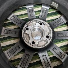最終出品スタッドレス、バリ溝！175-65-15コンパクトカー等の画像