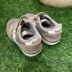 子供用スニーカーの画像