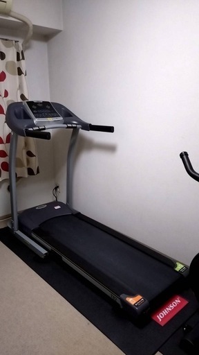 【取引場所相談可】ジョンソンヘルテック 家庭用ランニングマシン ホライズンTEMPO T82