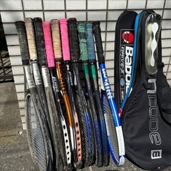 硬式テニスラケット10本
の画像