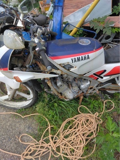 泣き泣き最終お値下げ！ヤマハFZR250レプリカ！部品取りやレストアしたい方！！