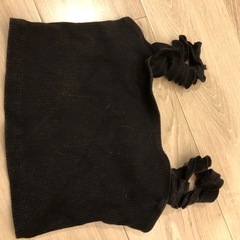 黒タンクトップ