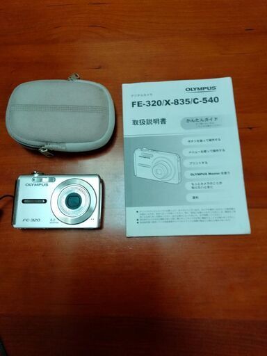 デジカメ　FE320オリンパス
