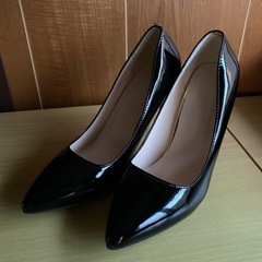 【お話中】黒エナメルパンプス