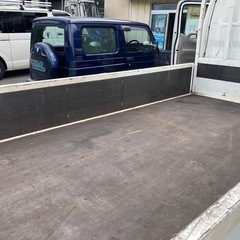 車検取り立て　トラックの画像