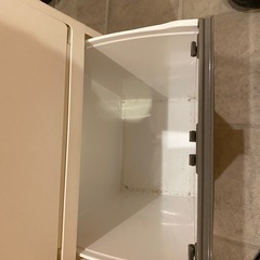ホワイト 二段式ごみ箱 プラスチック製の画像