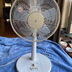 1人ソファ、加湿器、扇風機、電話など