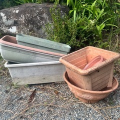 プラスチックの植木鉢