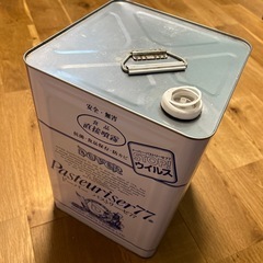無料　
空の一斗缶