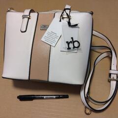 白の2wayバックの画像