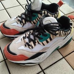 スニーカーZARAの画像