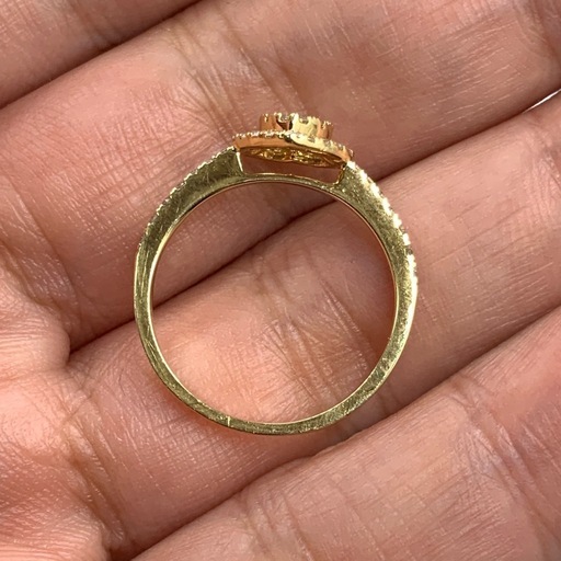 K18 18金　ダイヤリング　デザインリング　2.1g 0.4ct