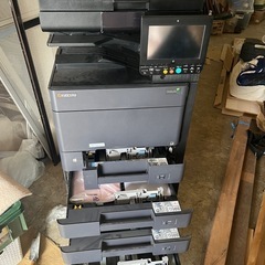 京セラ　カラー複合機　TASKalfa2552ci 中古の画像