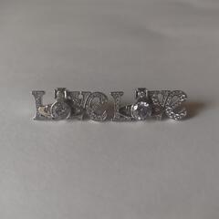 Vivienne Westwood 〖LOVE〗シルバー ロゴピアス