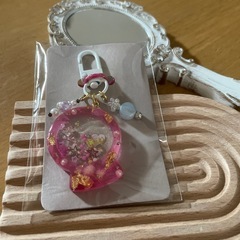 ハンドメイド　レジンキーホルダー）